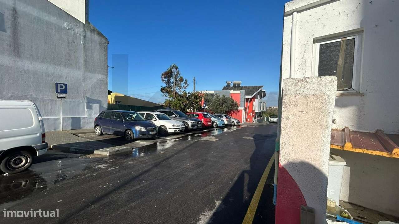 Moradia no Centro de Mafra com Terreno | Excelente Oportunidade - Grande imagem: 4/9