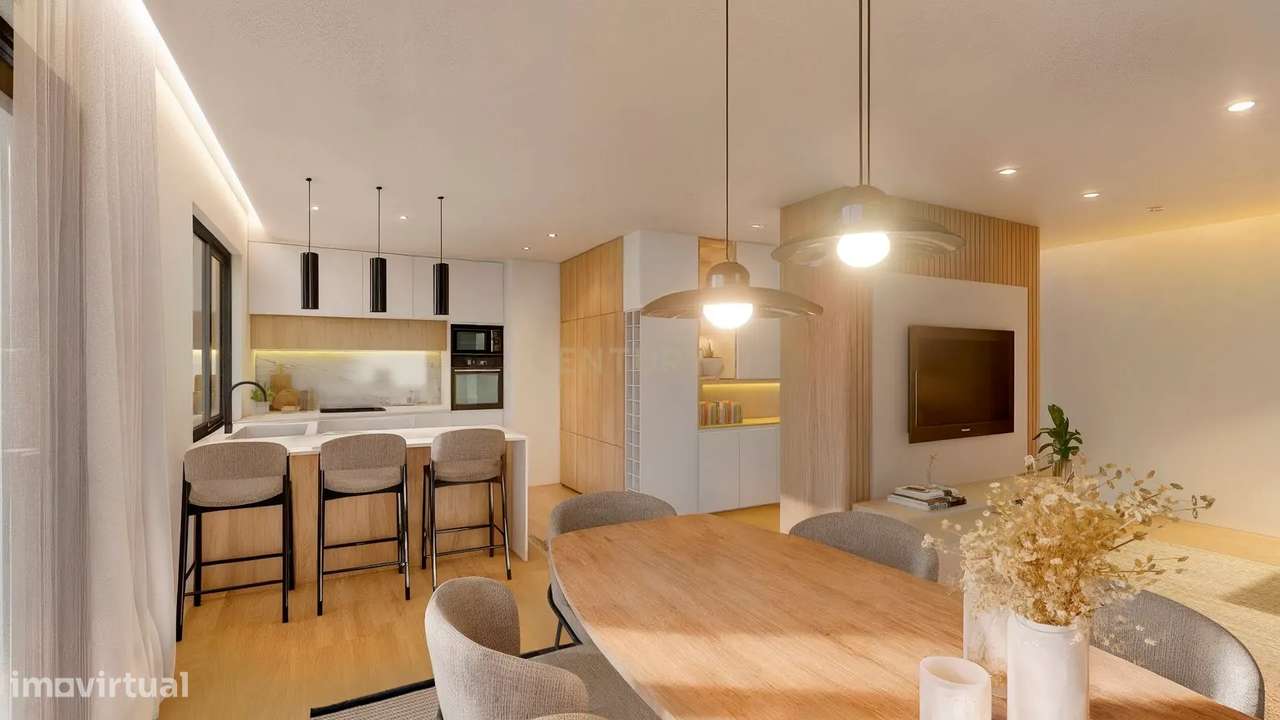 Cobertura T3 de luxo, com amplas varandas, áreas generosas e excelente-3