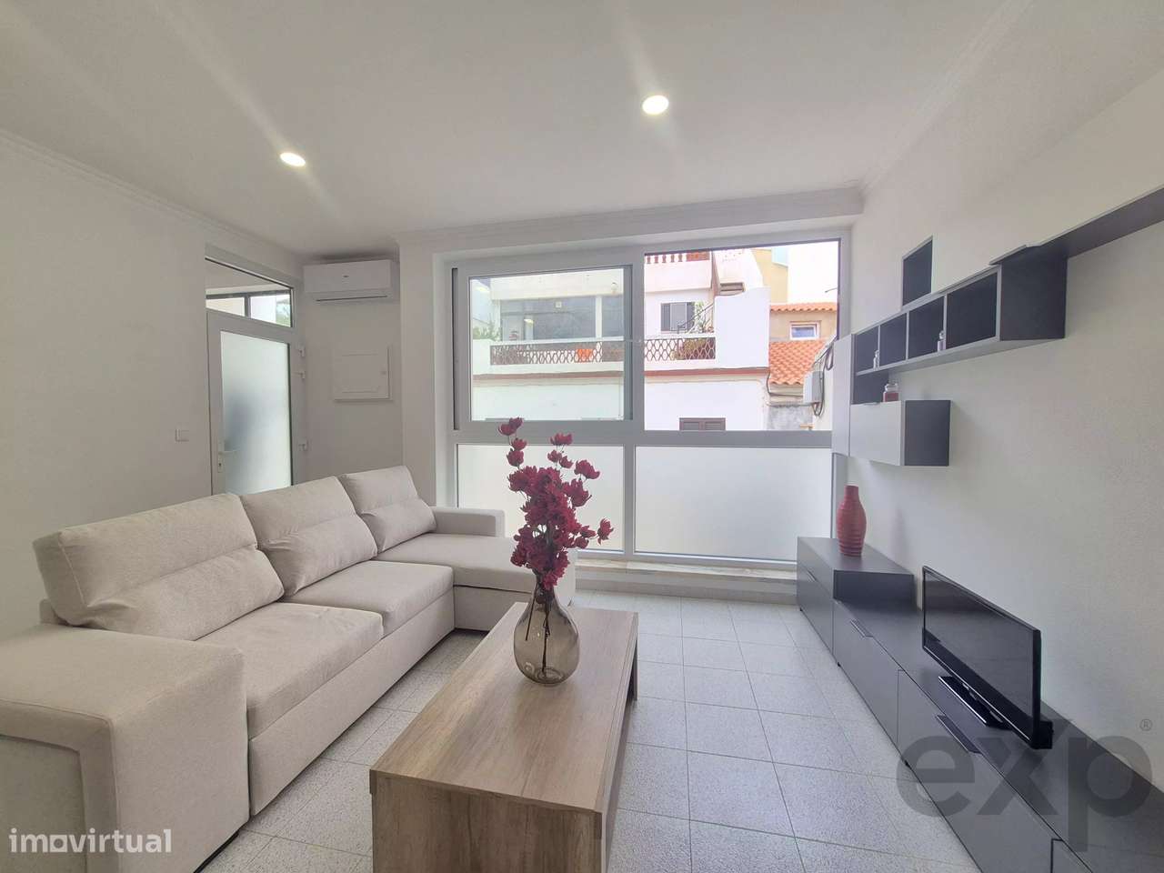 Grande Apartamento T0+1 renovado, mobilado. - Grande imagem: 4/15