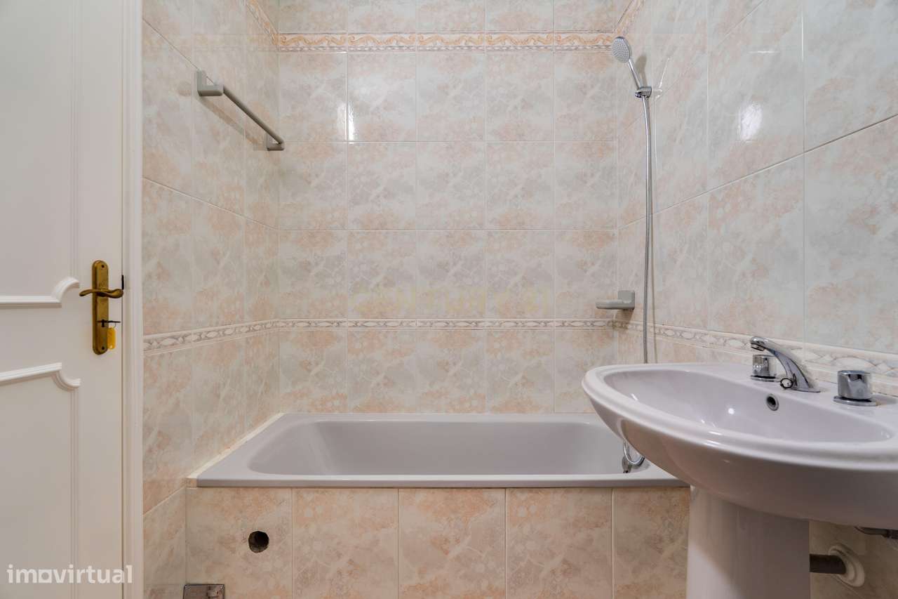 Apartamento T3 a 300m da Praia em Quarteira-19