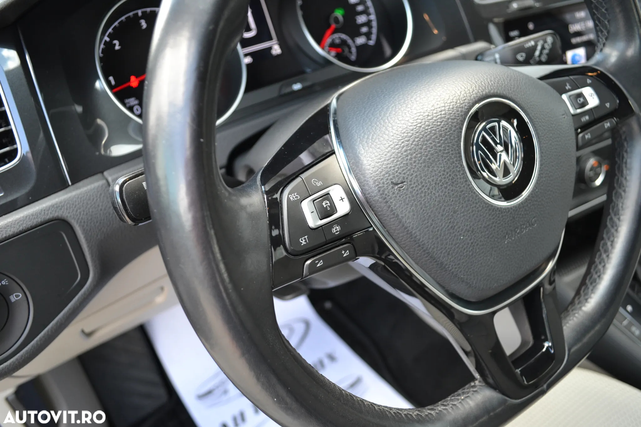 Volkswagen Golf 1.6 TDI (BlueMotion Technology) DSG Comfortline - 10