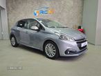 Peugeot 208 1.2 PureTech Signature - 1