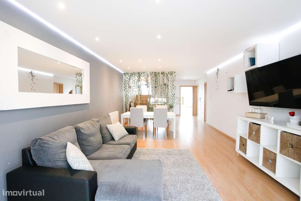 Moradia T3+1 em Alfena, Porto — Excelente localização, conforto e qual - Grande imagem: 5/44