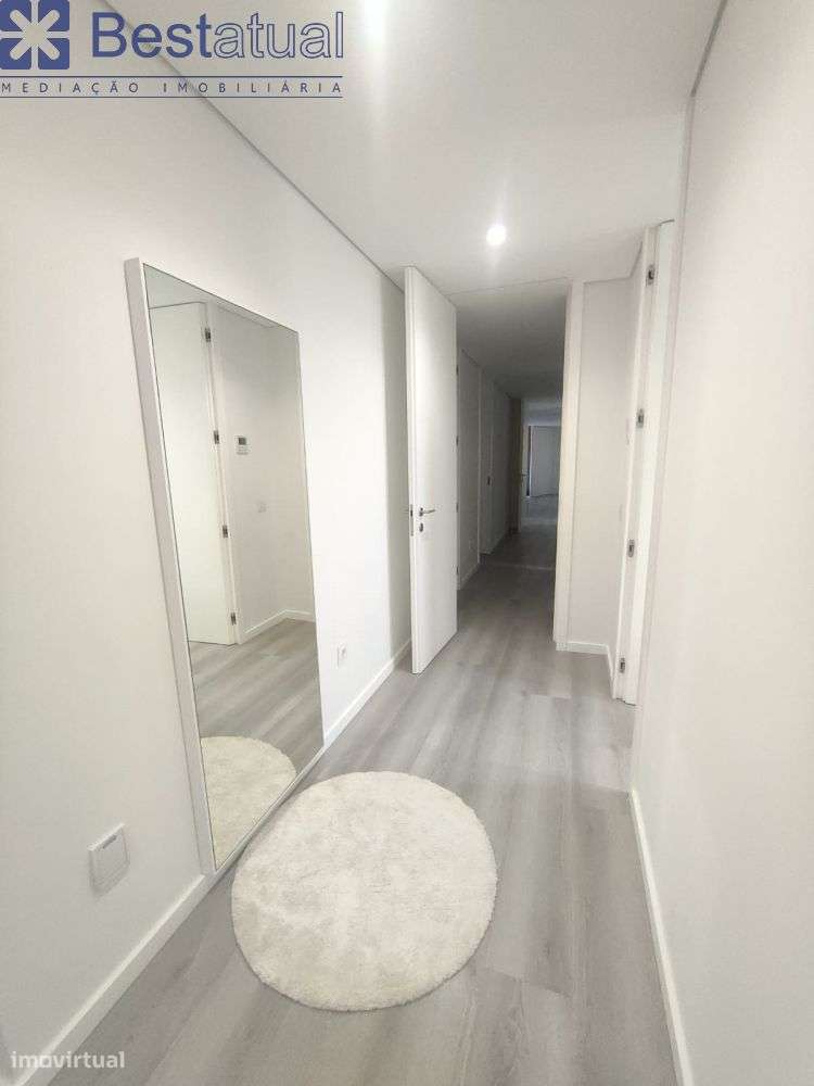 Moradia T 3 -4 frentes- de Luxo c/Piscina - Sande São Lourenço-34