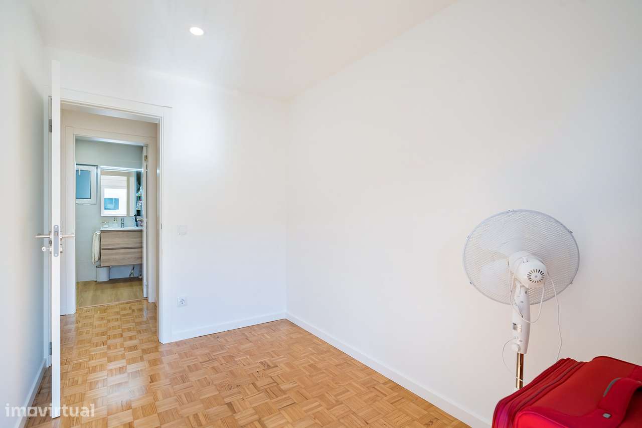 T3 luminoso e moderno em zona residencial tranquila da Figueira da Foz-25