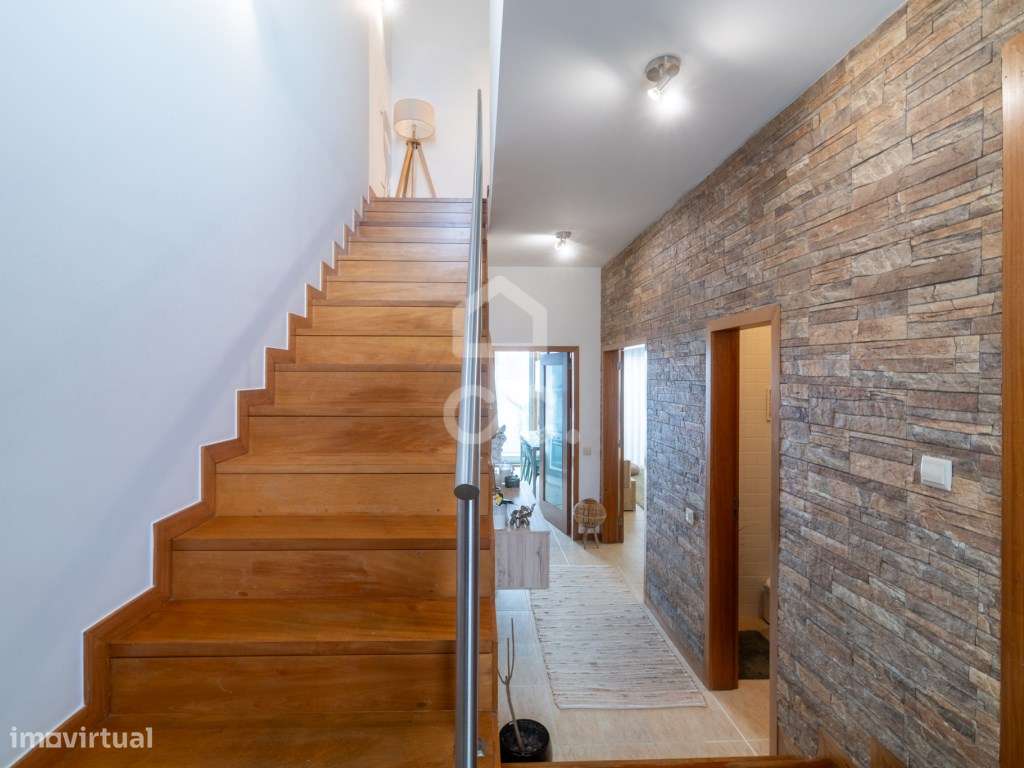 Moradia de Gaveto T3 em Ribeirão-23