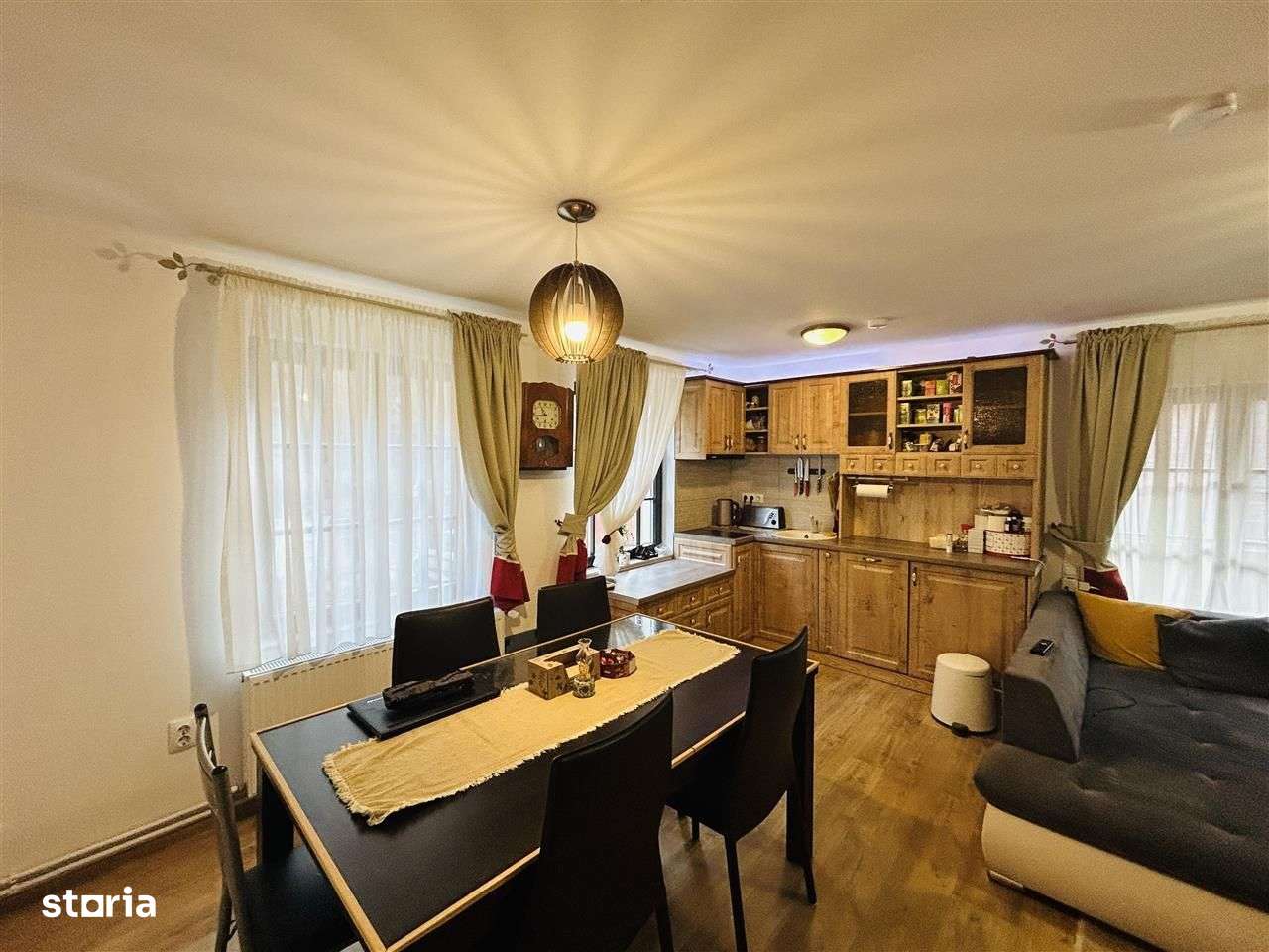 Casa individuala, 5 camere, 4 bai, complet renovata, mobilata, utilata - Imagine principală: 3/11