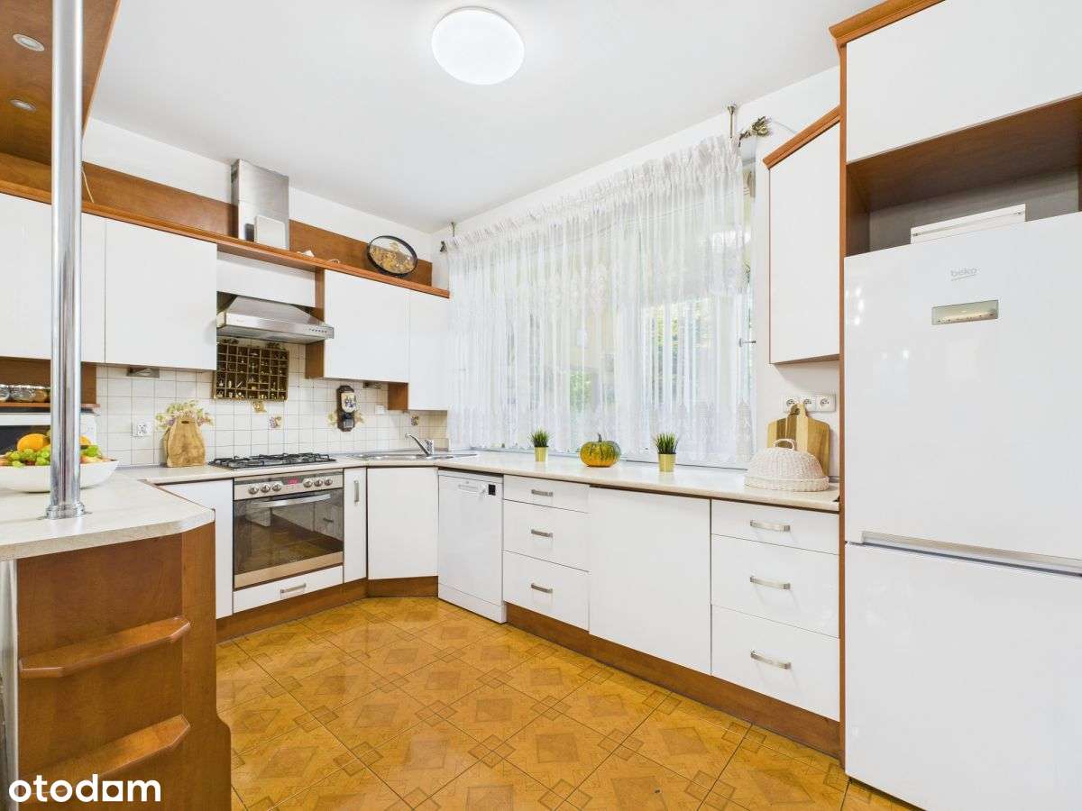 Dom o ogromnym potencjale inwestycyjnym - Piastów-6