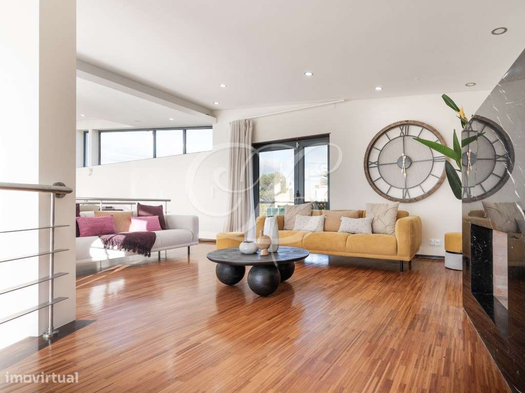 Moradia T4+1 com piscina, jardim relvado e área de barbecue | Cascais-14