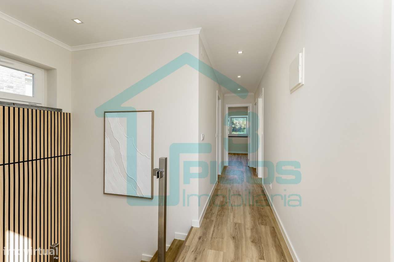 Moradia T4 isolada com terraço, jardim - Caxias - Oeiras-11