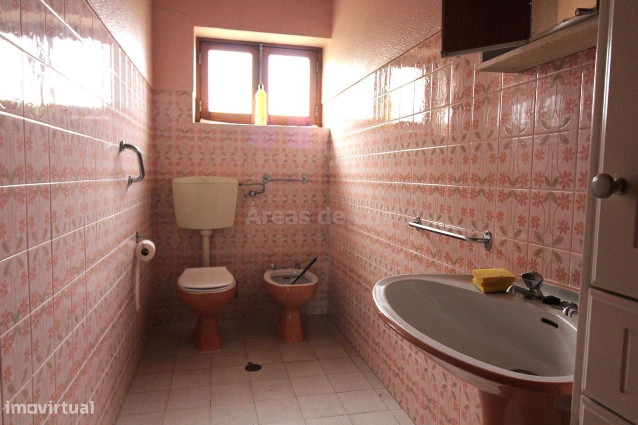 Moradia Unifamiliar inserida em Lote de 975 m2 - Grande imagem: 5/13