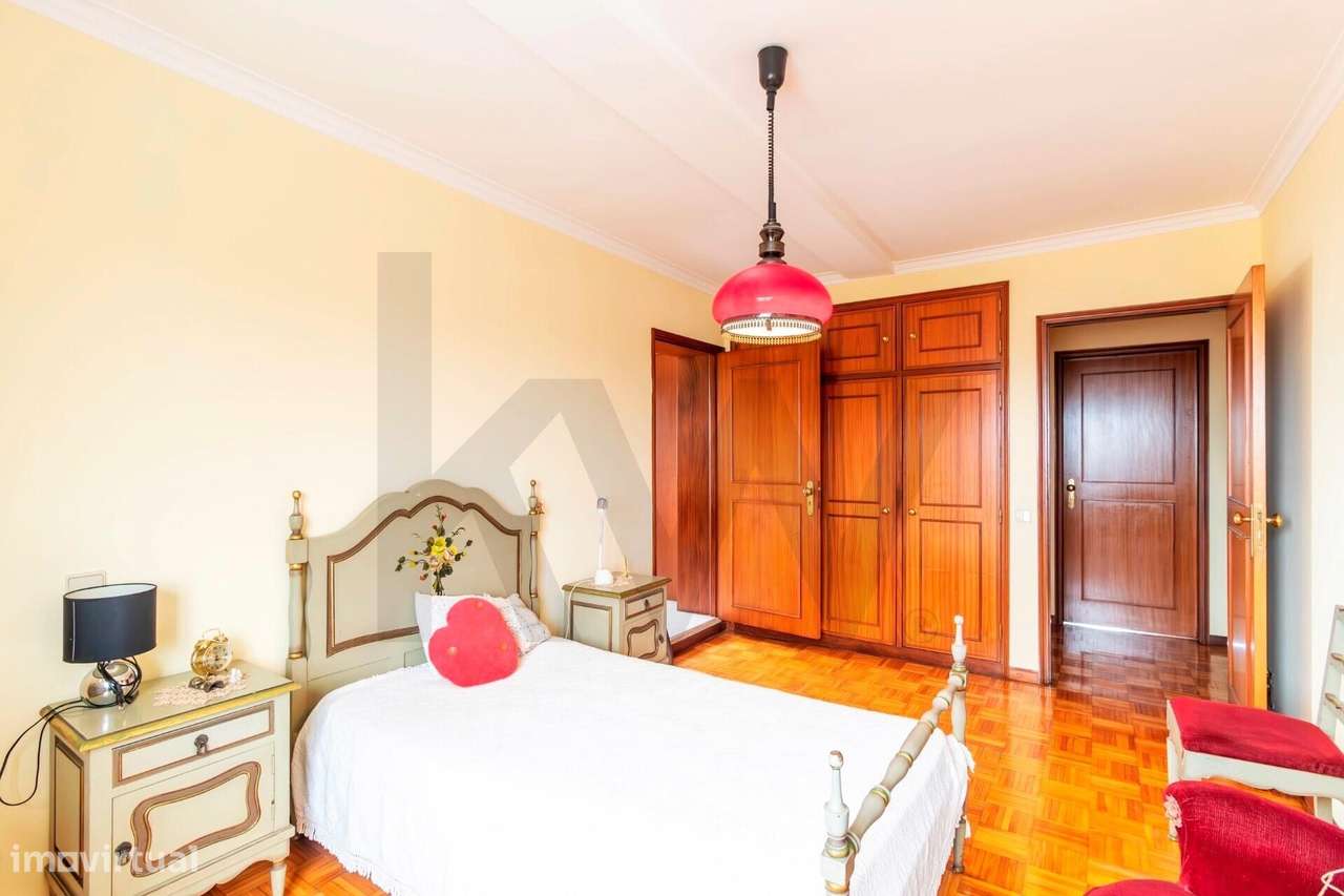 T3 c/ 127m2 Privativos e 101m2 de Terraços (Box + Lugar) | Santa Marin-32