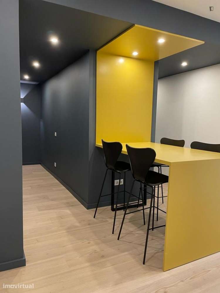 Quarto - localizado em Setubal - Grande imagem: 5/13