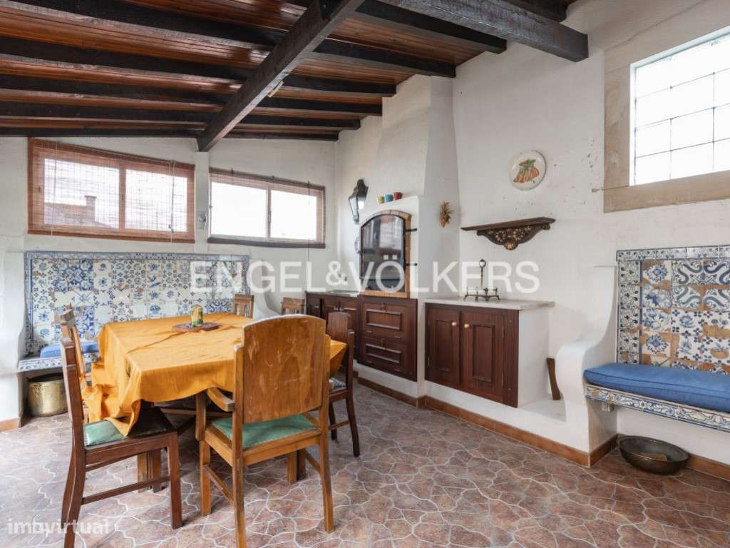 Excelente moradia T6 com AL situada no centro de Almeirim-30