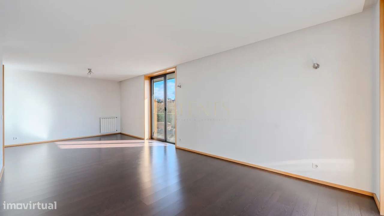 Apartamento T2 Azurém Guimaraes com Varanda Panorâmica-5