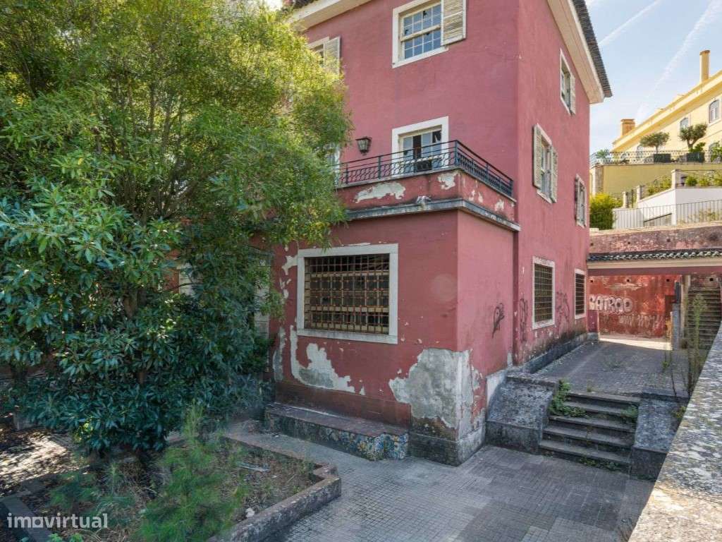 Moradia T7 por recuperar para venda em Oeiras - Grande imagem: 4/25