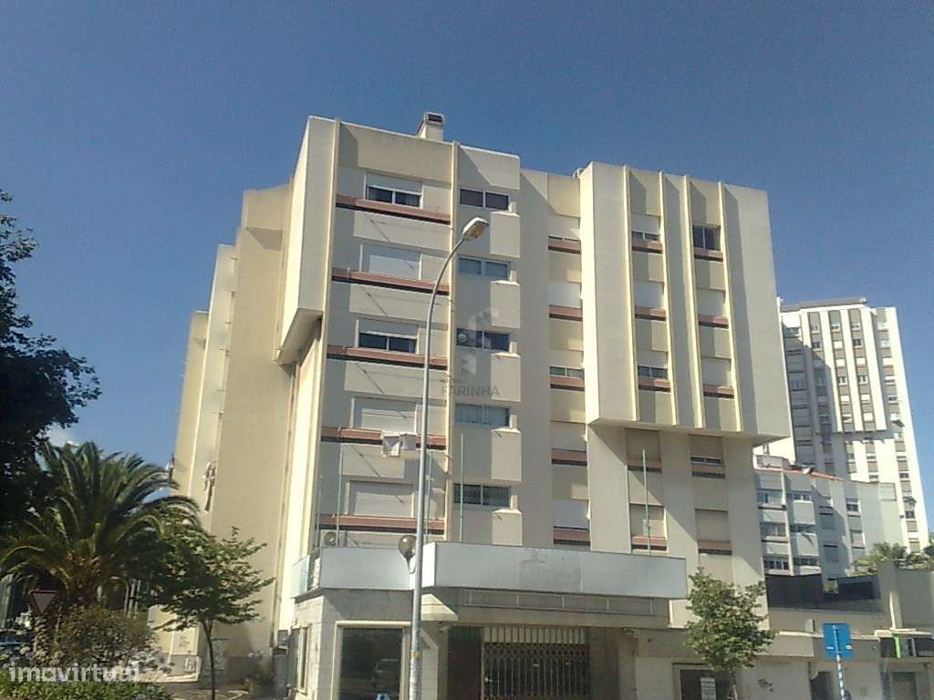 Arrendamento de espaço comercial e/ou Loja - Grande imagem: 5/6