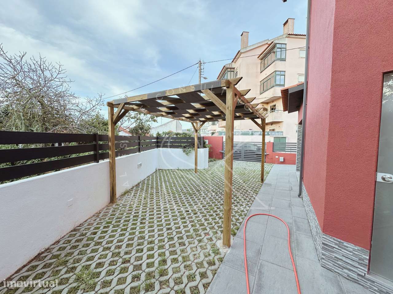 Moradia T3 totalmente renovada-39