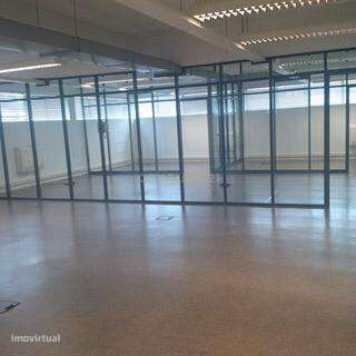 Escritório Usado de 991m²  Amadora, Lisboa - Grande imagem: 4/11