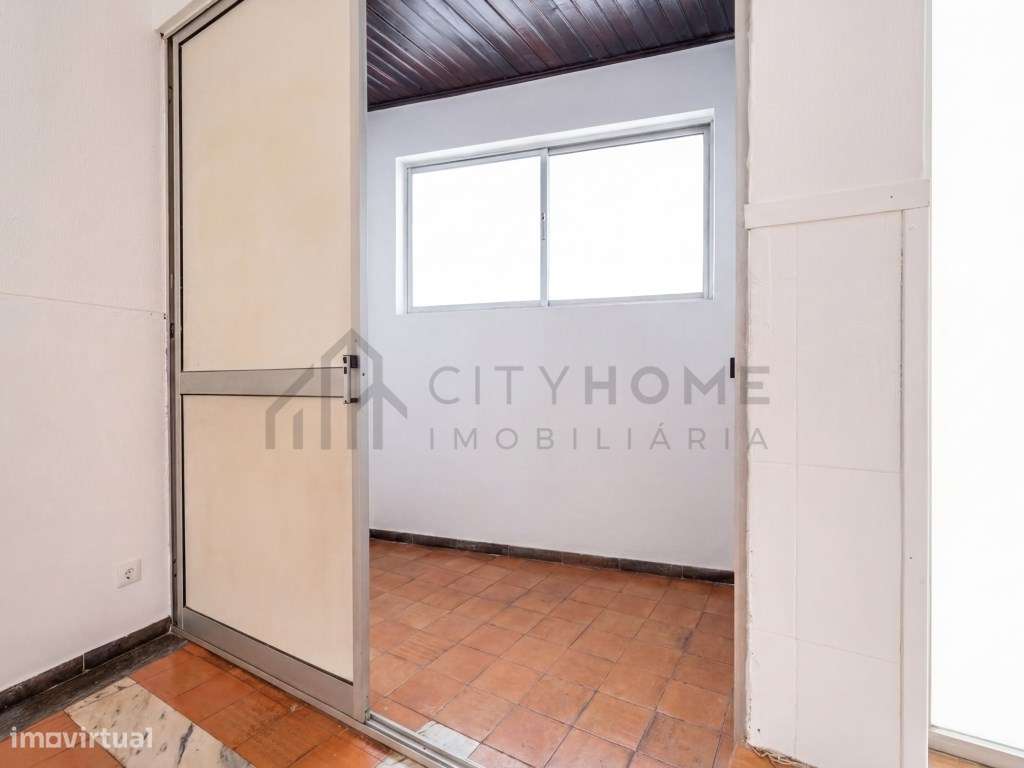 Espaço comercial com piscina e múltiplas possibilidades de negócio ...-8