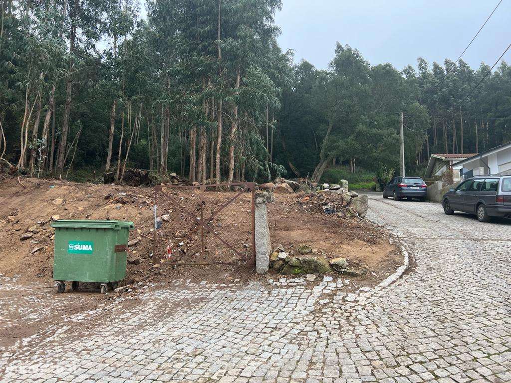 VENDE-SE TERRENO com PIP aprovado para 5 MORADIAS-6