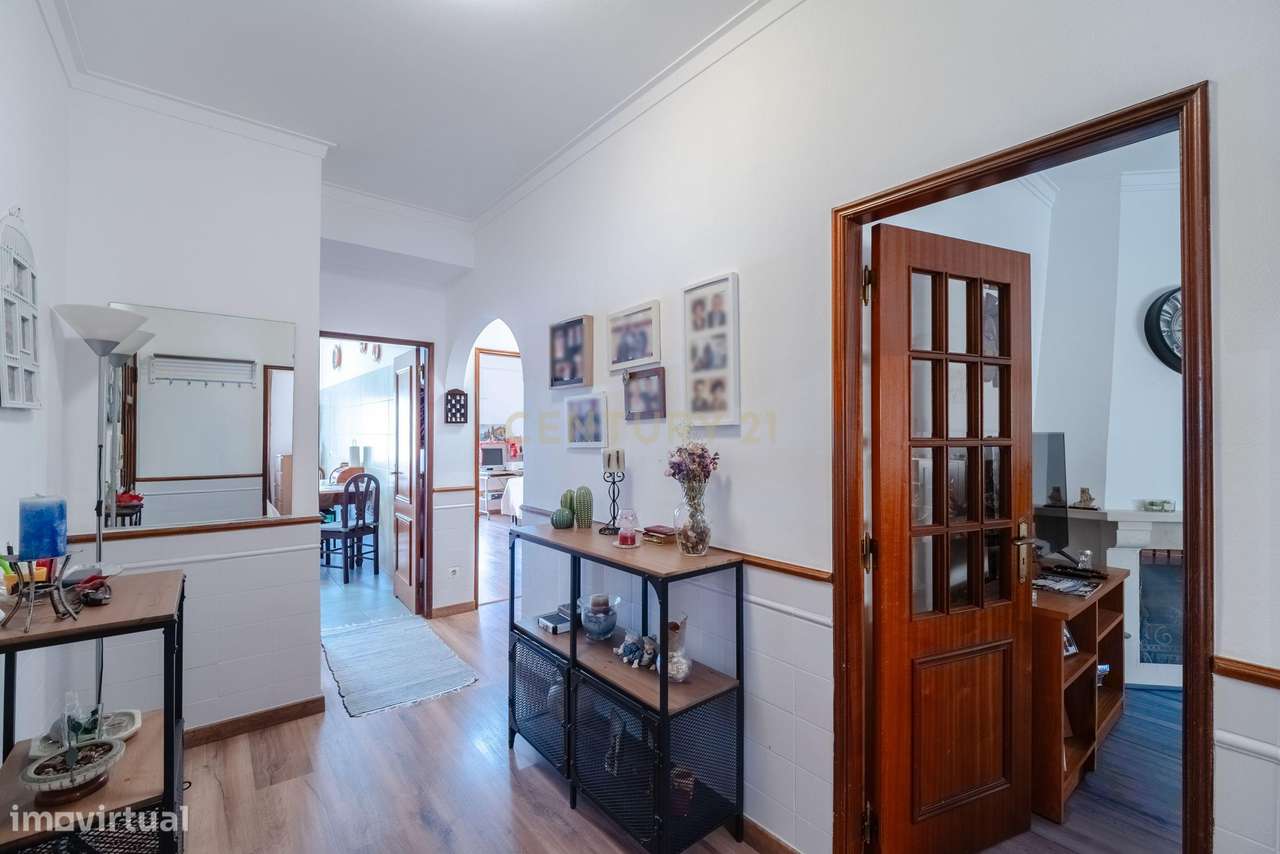 Apartamento T2 Remodelado à Venda no Feijó – Almada - Grande imagem: 4/30