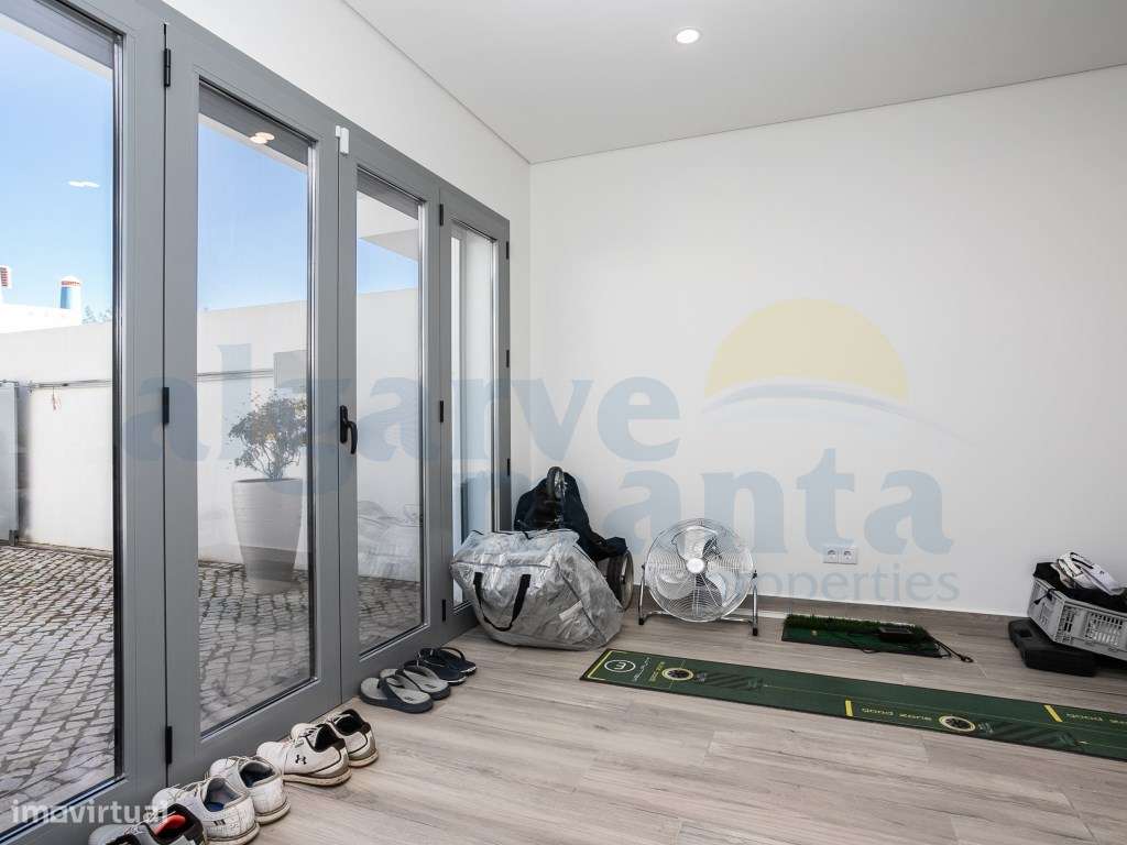 Moradia T3+2 Contemporânea - Pegada, Tavira, Algarve-9