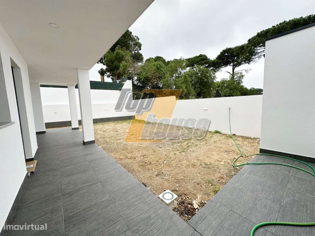 Moradia Isolada T4 Sobreda-27