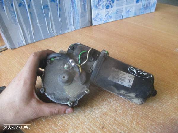 Motor Limpa Vidros Frente 2028205342 MERCEDES W202 2000 C250D 113CV 5P CINZA Frente Original MERCEDES W202 1995 C180i 120CV 4P BRANCO FRENTE Original - 4