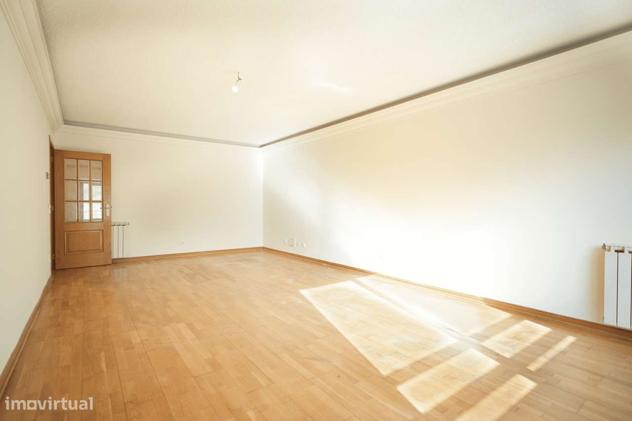 Jardins da Parede - T2 - 97m2 - Grande imagem: 3/21