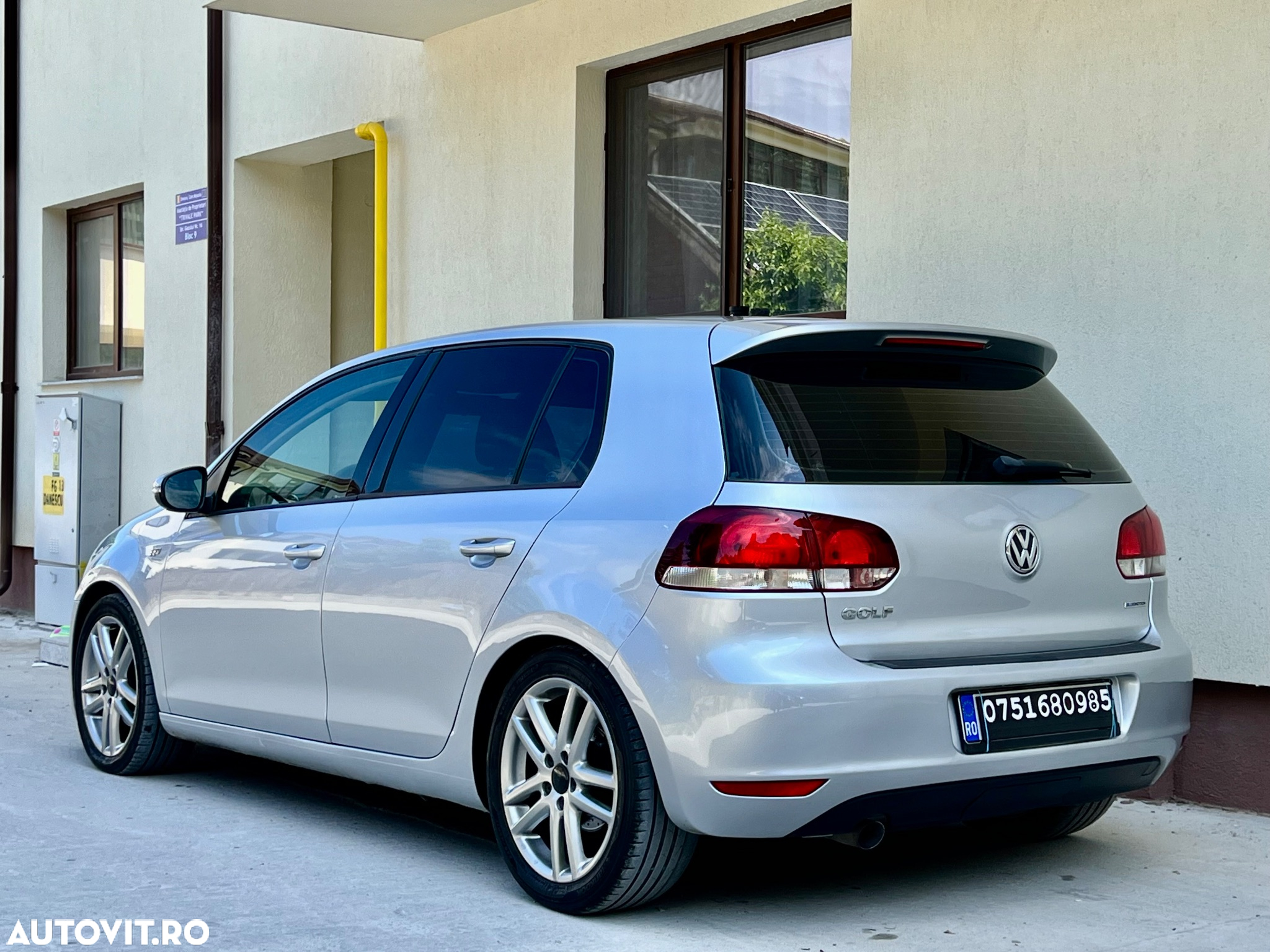 Volkswagen Golf 1.6 TDI DPF BlueMotion Technology Trendline - 19