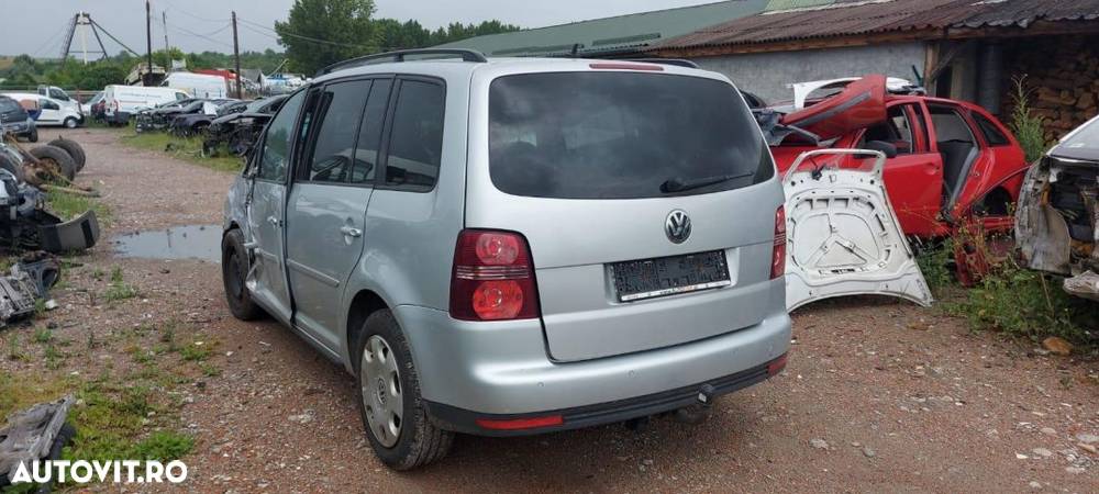 Dezmembrez Volkswagen Touran DSG 2008 1.9tdi BLS - 3