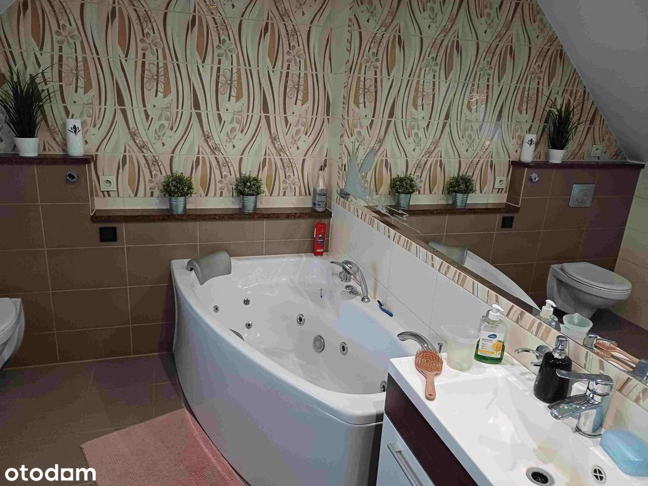 DOLINA BARYCZY - Dom wolnostojący na pięknej działce z własnym stawem-13