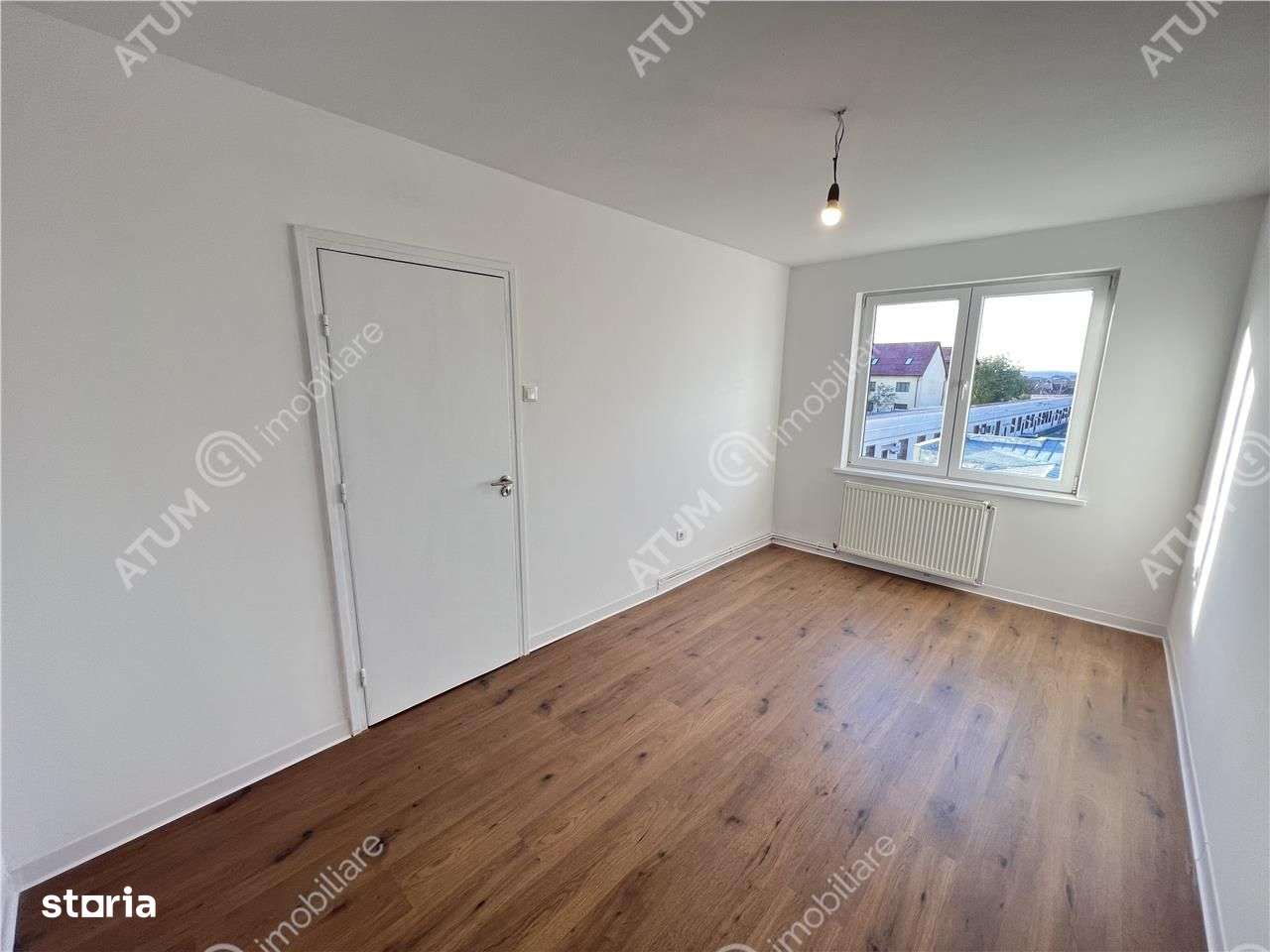 Apartament cu 2 camere balcon amplasat la etajul 2 din 4 zona Terezian-4
