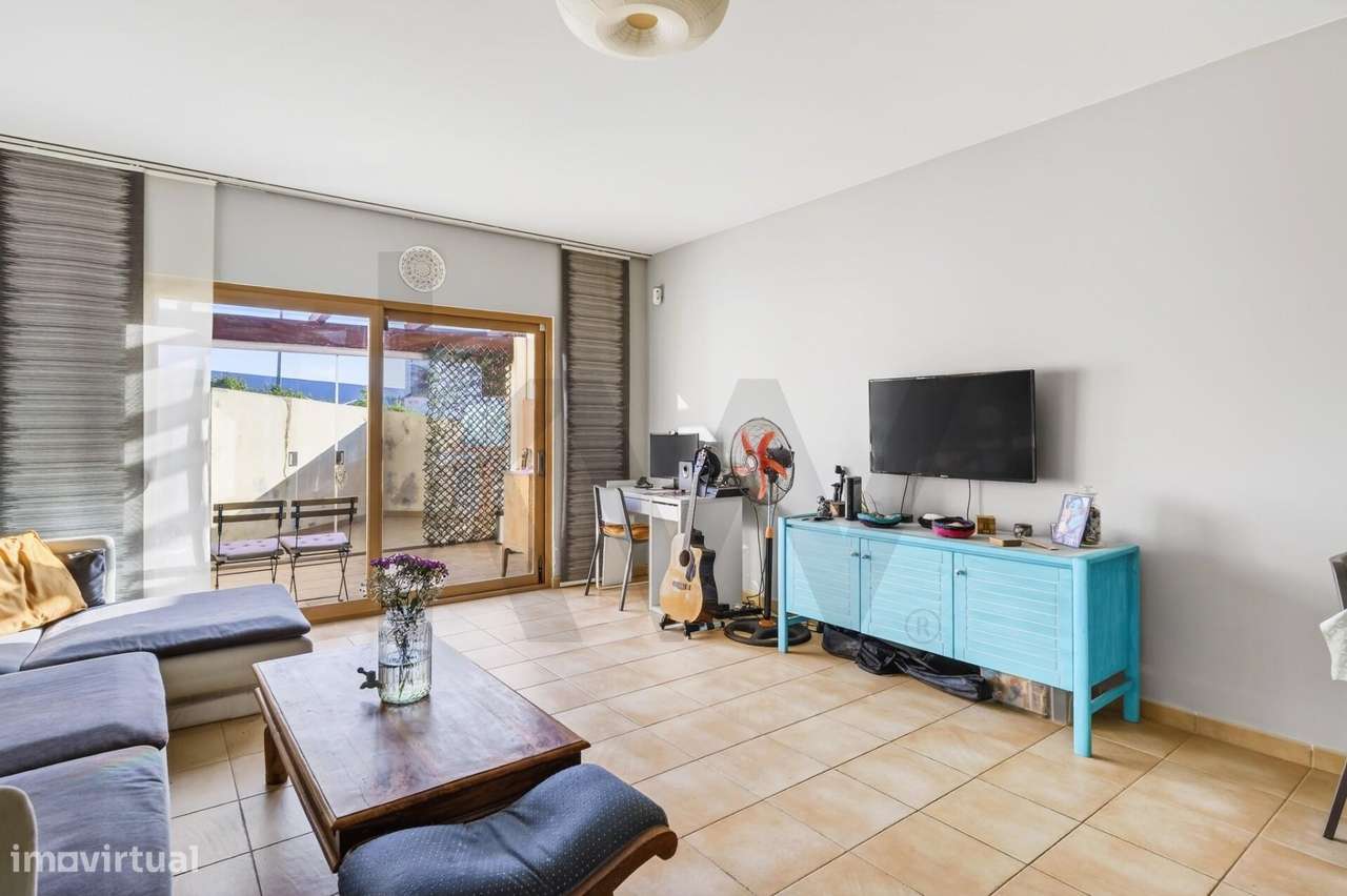 T1 com terraço e 2 estacionamentos a poucos minutos da Praia de São Ju - Grande imagem: 4/29