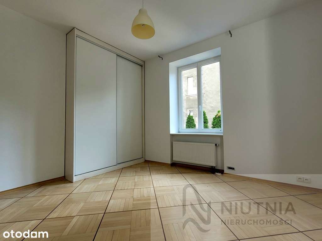 Połączone 2 mieszkania tuż przy parku-9