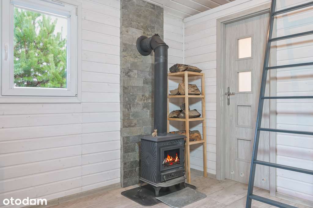 Całoroczny ekonomiczny wyposażony domek z tarasem-4