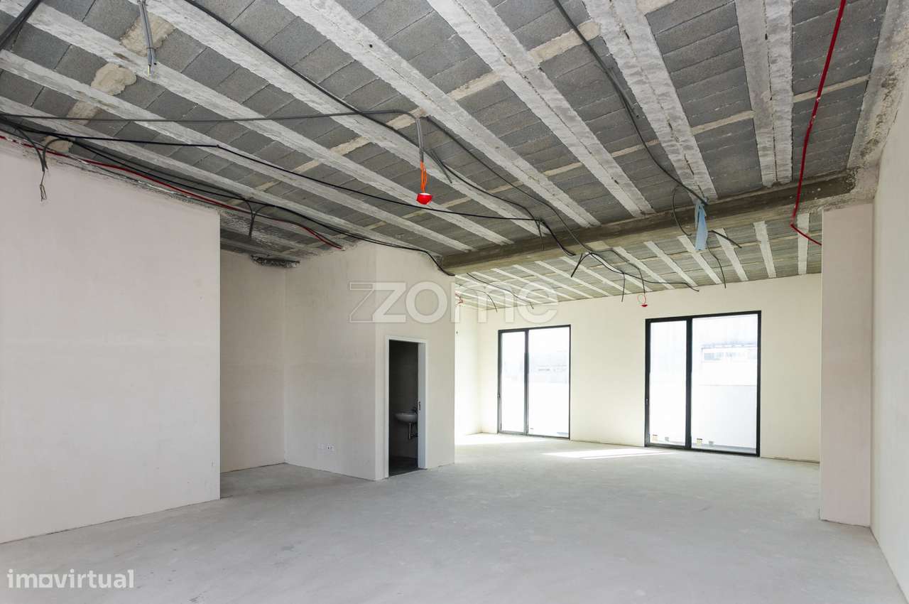 Loja nova para arrendamento em V.N. Famalicão - Grande imagem: 2/21
