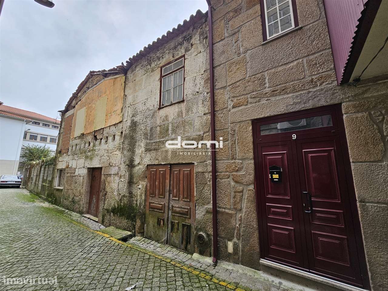 Moradia para reabilitar com grande potencial sita na Cidade de Mangual-6