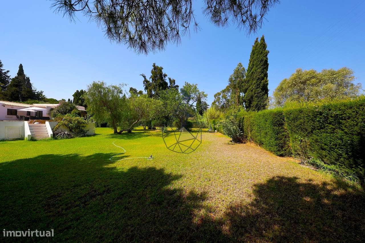 Moradia T3 com Piscina e Jardim + Anexo Urbanização Serra e Mar - Port-57
