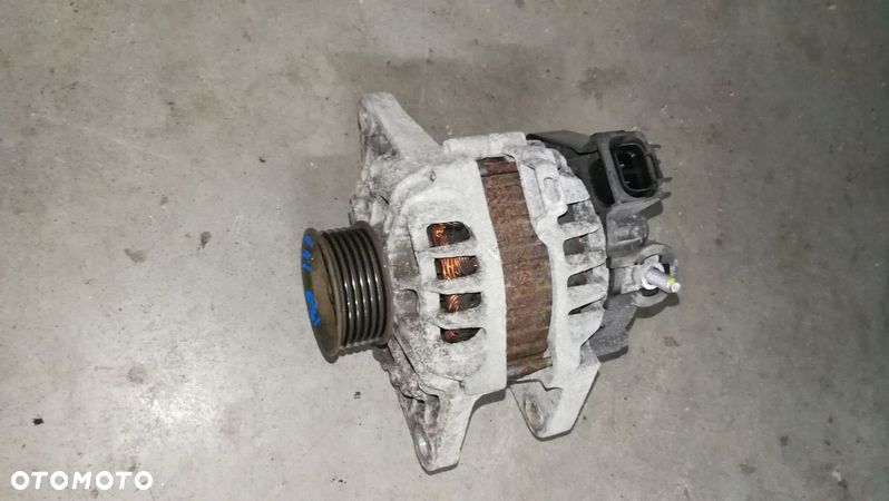 Alternator 37300-2b101 1.4 1.6 16V Hyundai i30 I 07-12 - 1