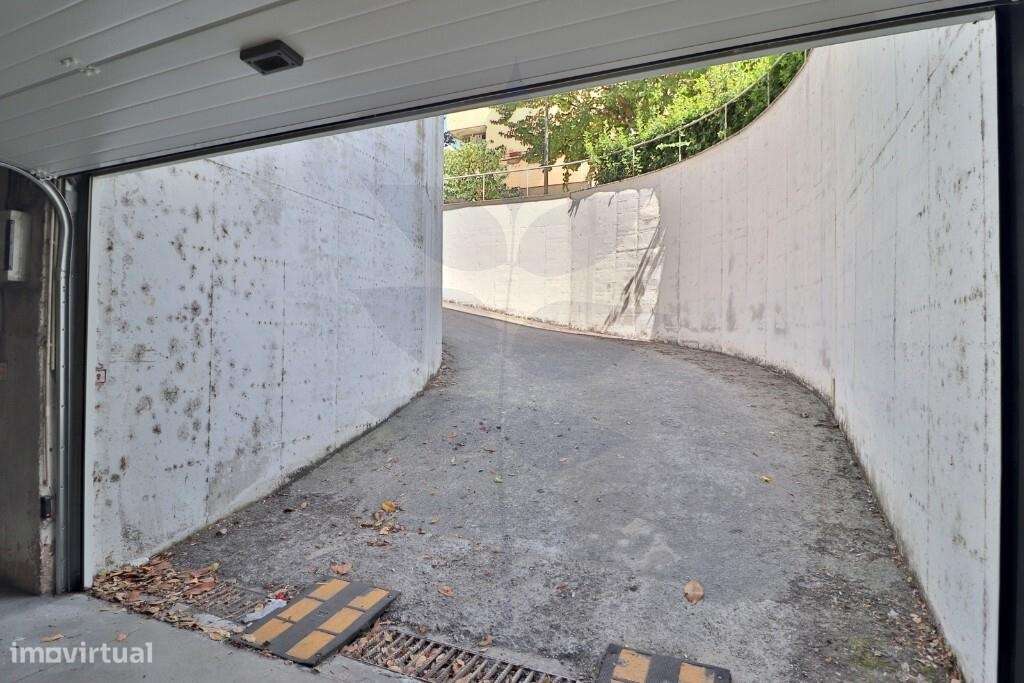 Apartamento T4 na freguesia de Lamaçães-34