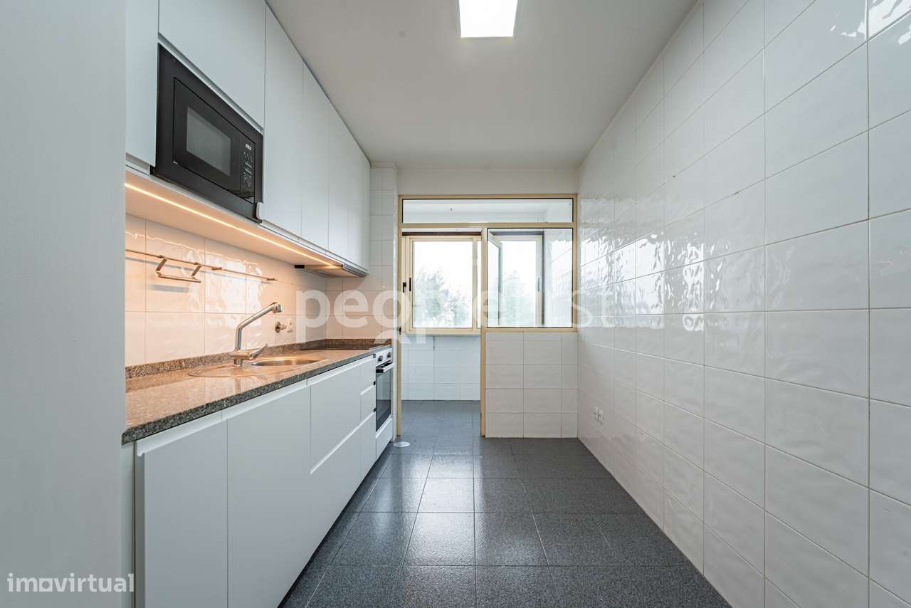 Apartamento T3 Remodelado com Terraço de 85m² – Rua de Murjães, Gon...-9