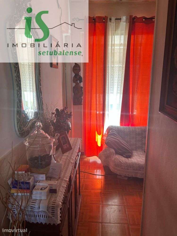 CONJUNTO DE DUAS MORADIAS PARA VENDA EM SETÚBAL (ZONA CENTRAL - (PRÓ-4