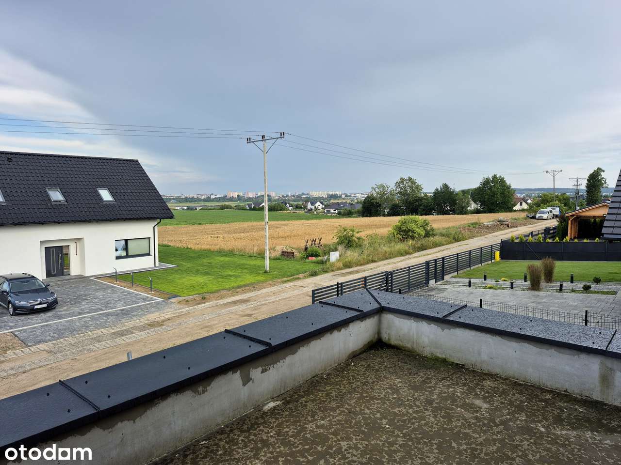 Przestronny i funkcjonalny dom z potencjałem – Dąbrówka Tczewska-18