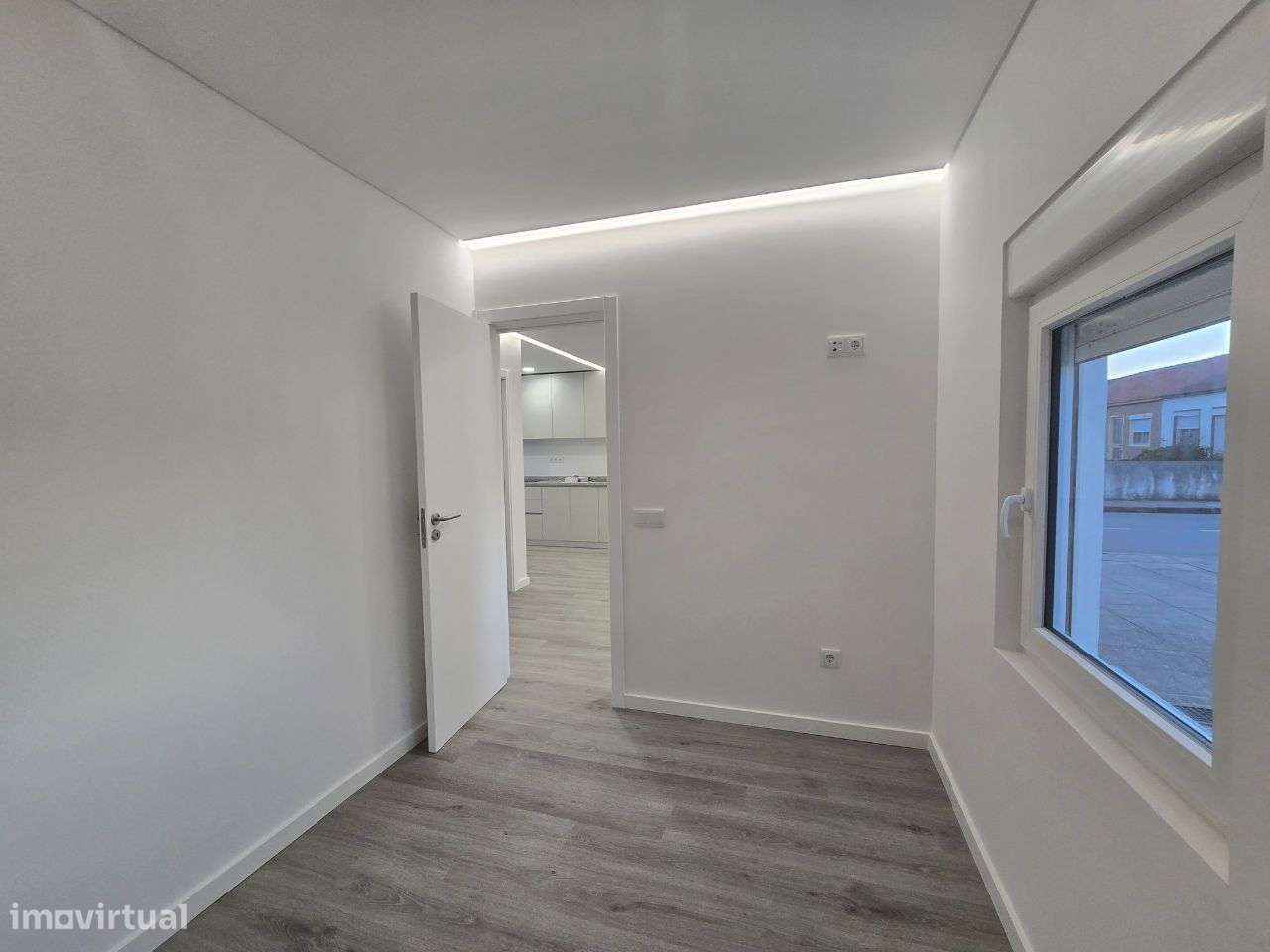 Moradia renovada V6 a apenas 100 metros da praia da Torreira-7