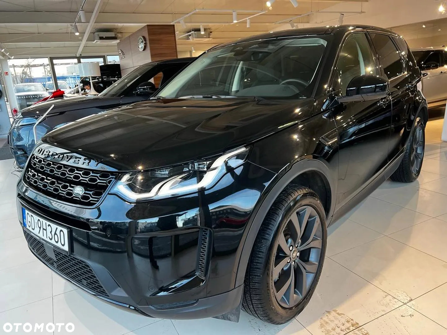 Land Rover Discovery Sport 2.0 P200 mHEV SE - 4
