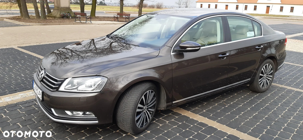 Volkswagen Passat 2.0 TDI Comfortline - 4