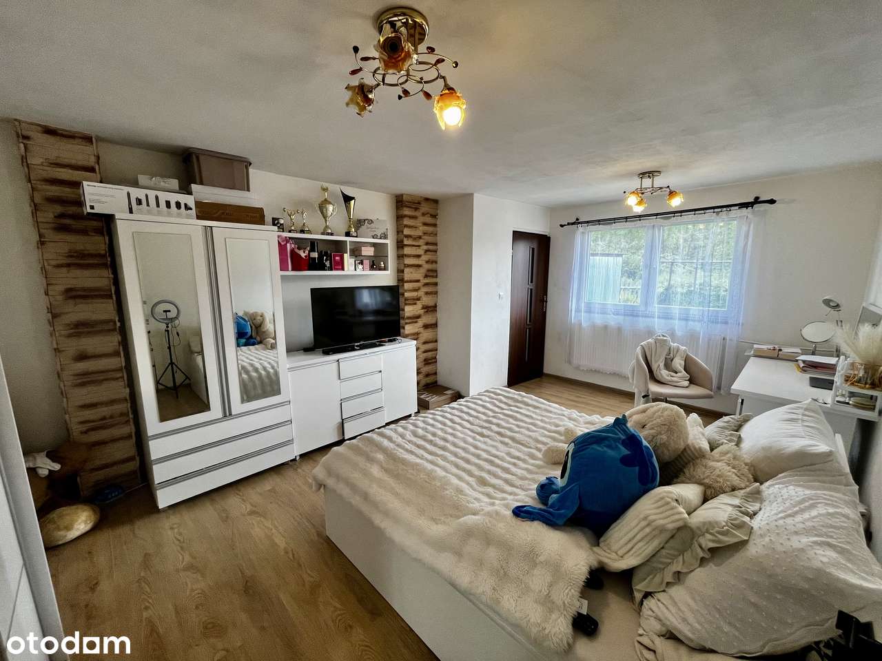 Duże mieszkanie 5 pokoi komórka garaż i ogródek altanka-12