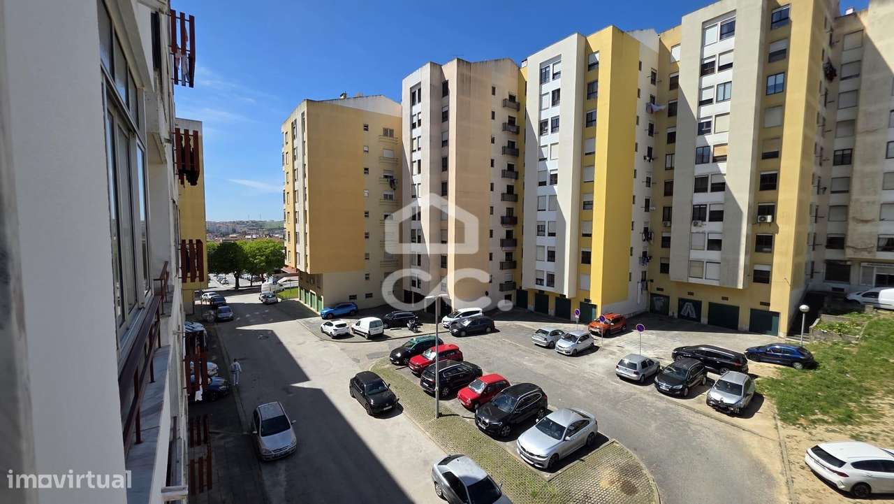Apartamento T3 com Vista Cidade em Agualva e Mira-Sintra-27